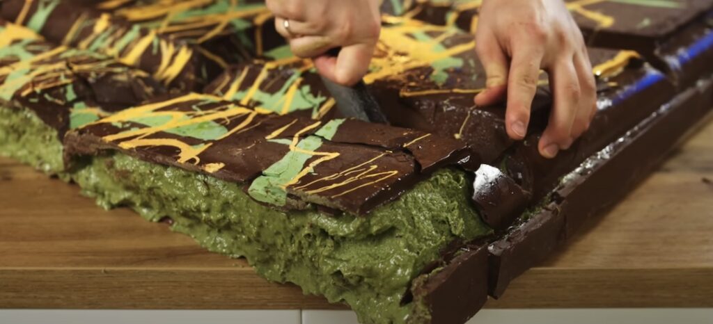 The Sweet Allure of Dubai Chocolate: An In-Depth Guide 2 Dubai Chocolate big bar